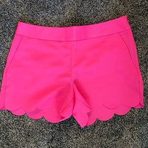 Scallop shorts